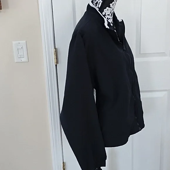 Adidas Lightweight Jacket - Picture 4 of 9